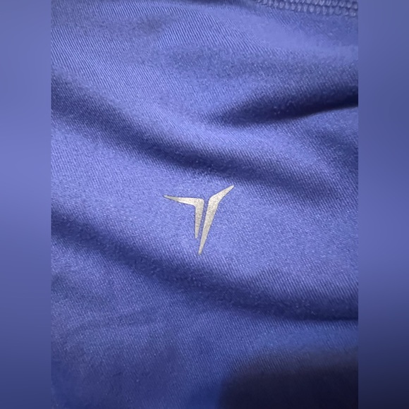 Old Navy Active athletic zip up - Picture 3 of 4